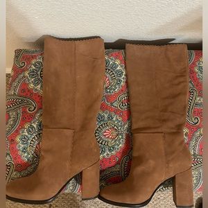 Worn once brown Boden Scalloped Boots size 40